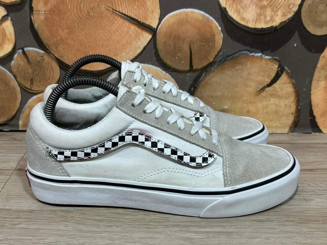 Vans old skool stripe V true white original Fesyen Pria Sepatu