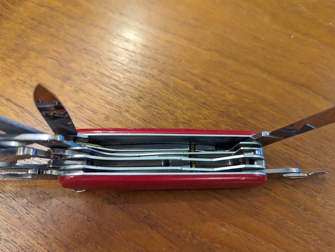 Victorinox troubleshooter hot sale