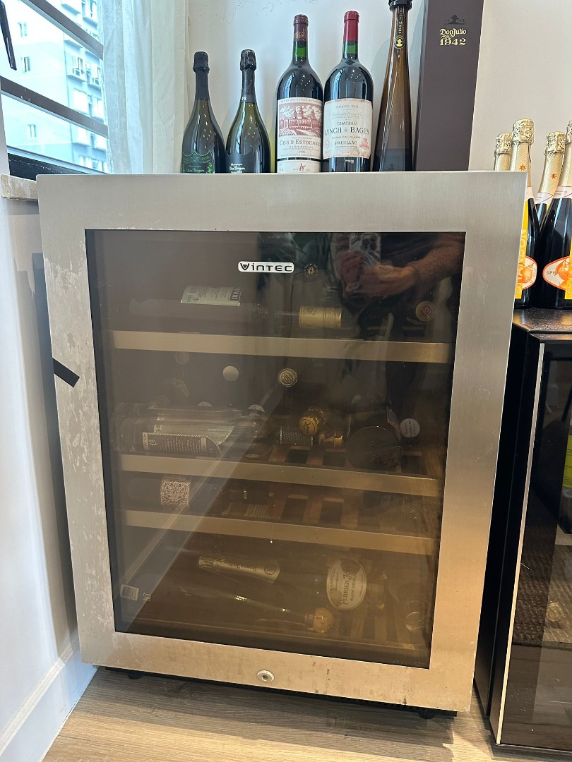 Vintec Wine Fridge, 家庭電器, 廚房電器, 酒窖及存倉 Carousell