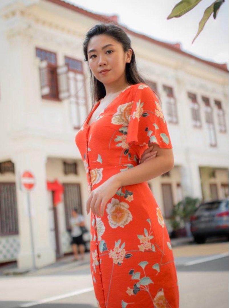 Warehouse red floral hotsell dress