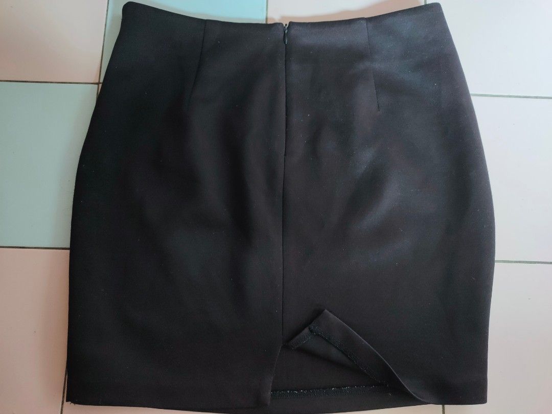 Black skirt zalora hotsell