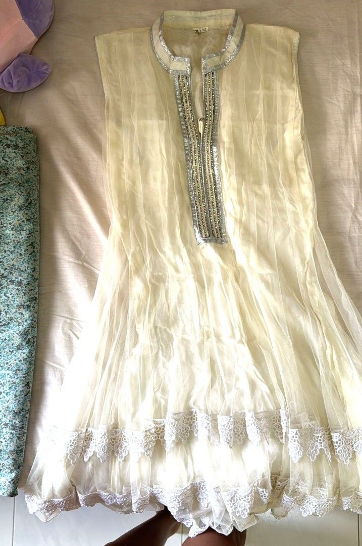 White sale ethnic gown