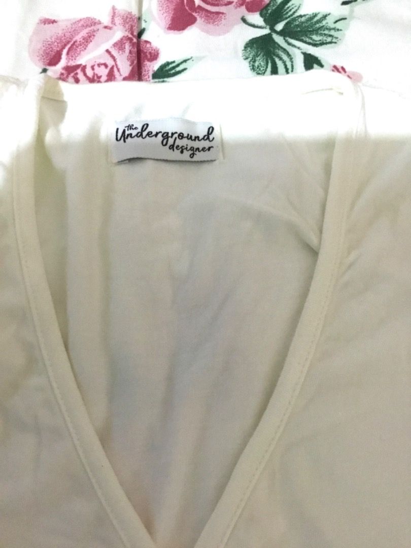 Underground Designer White rapped Top (Category: Blouses) located in Marilao. Submitted by dee444 (Listing ID 1264641376, Image 1). Description: Never used No stains new .