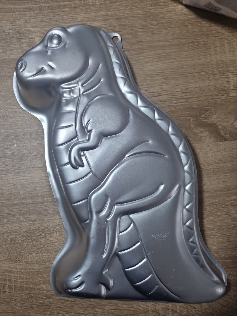 Wilton Dinosaur cake mould, Furniture Home Living, Kitchenware