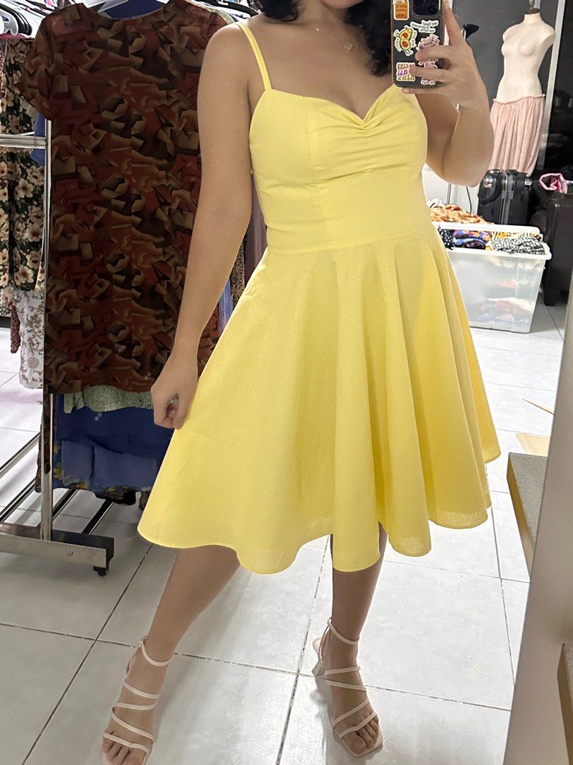 Yellow Linen Blend A-line Dress (Category: Dresses) located in San Juan City. Submitted by mofusand_ (Listing ID 1264632160, Image 1). Description: Brand new linen dress Bustier top with boning Ruched chest With lining Bust -36 Waist- 31.