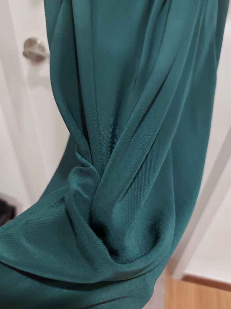 Zalora Goddiva pleated style midi dress green Women s Fashion Dresses Sets Dresses on Carousell