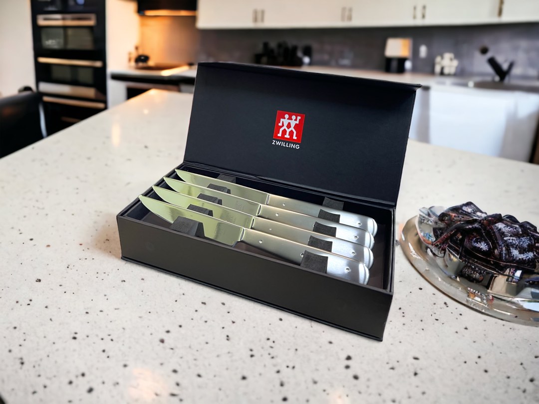 ZWILLING Porterhouse RazorSharp Steak Knife Set of 8 with Black