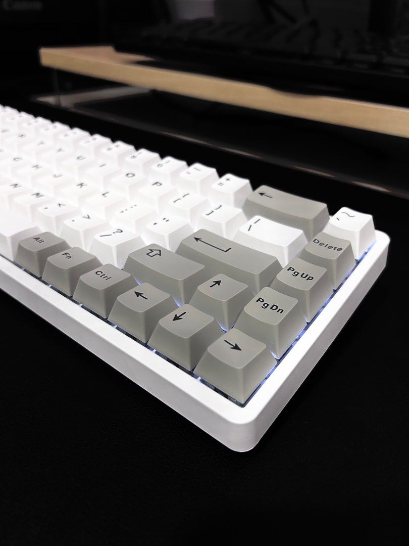 65% Custom Mechanical Keyboard (White Vintage keycaps(, Computers ...