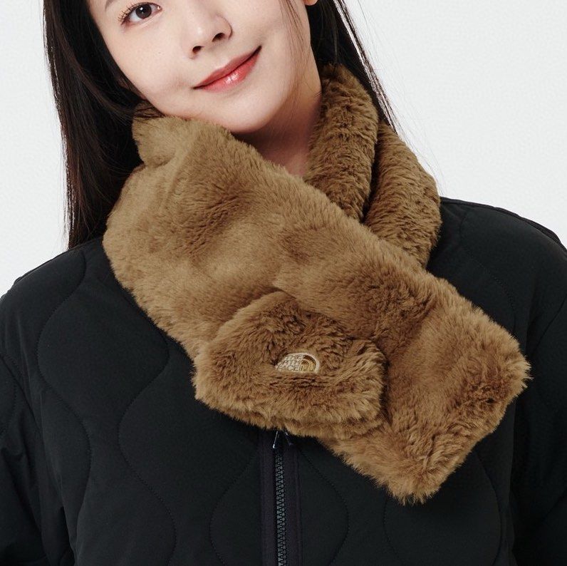 North face cheap furry scarf