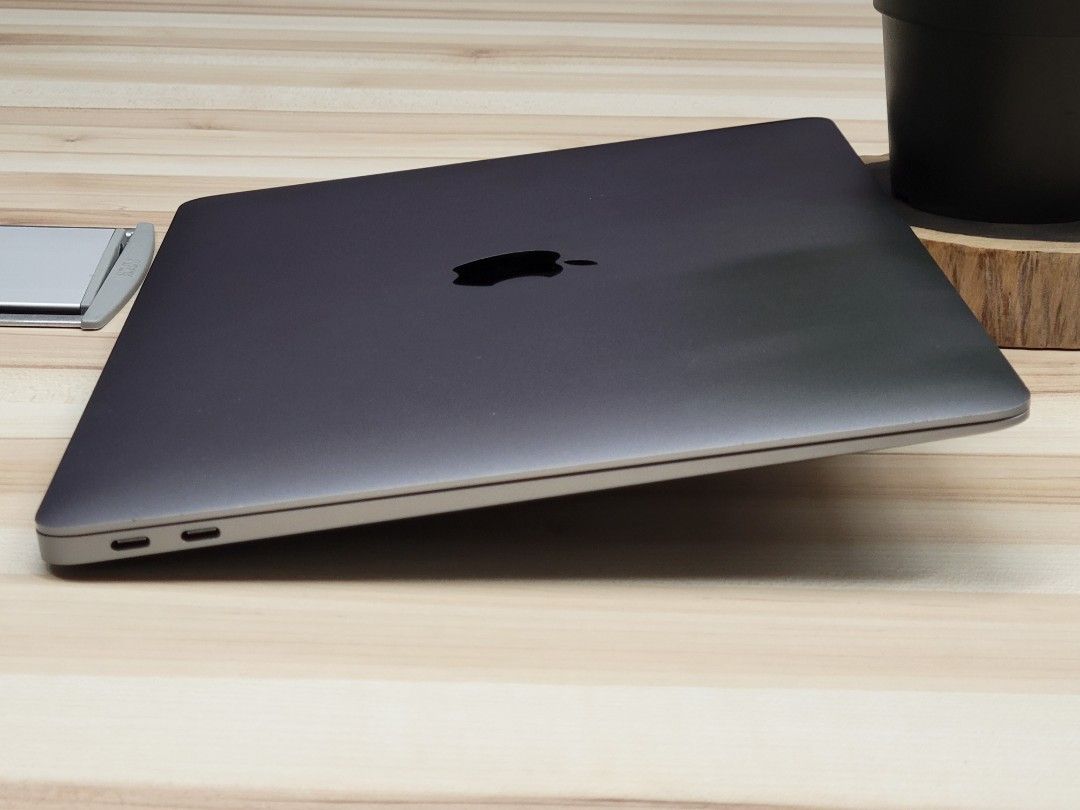 蘋果apple macbook air M1 2021年8G/256G A2337, 電腦及科技產品, 桌上
