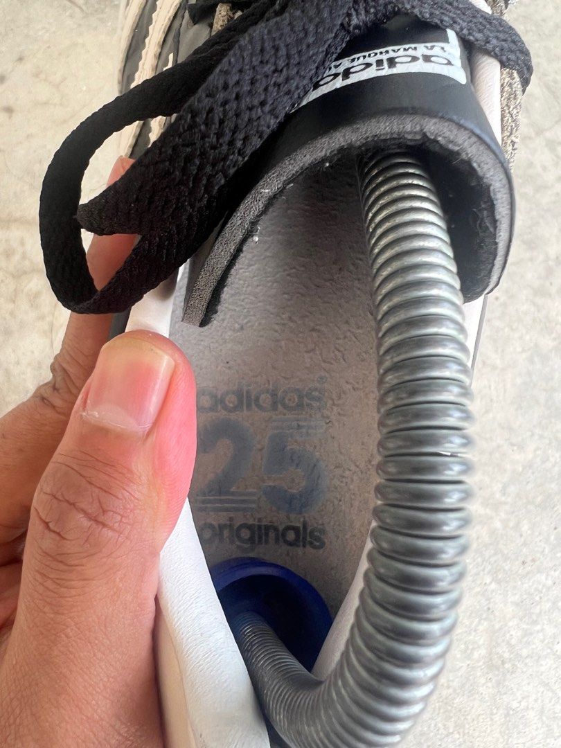Adidas sales 95 anni