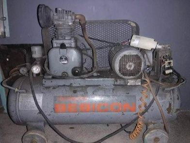 Air Compressor: Original Hitachi Bebicon