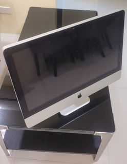 Apple iMac 21.5 inch Mid 2011 2.5GHZ intel Core i5 500GB