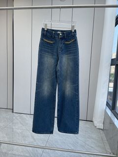 (Category: ) located in . Submitted by luxurycloset.shop (Listing ID 1268812436, Image 1). Description: .