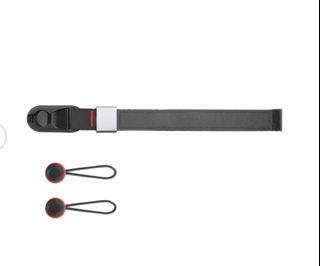 [Black] Peak Design Cuff w smartpac postage
