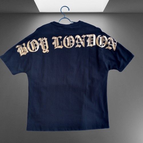 BOY LONDON TSHIRT (Category: Tshirts & Polo Shirts ) located in Manila. Submitted by eothrift (Listing ID 1268857740, Image 2). Description: Condition: Excellent Size: M Dimension: W: 19.5 - L: 25.5 Issue: crack on back print Color rate:10 Price: 500 + Shipping We Ship Nationwide.