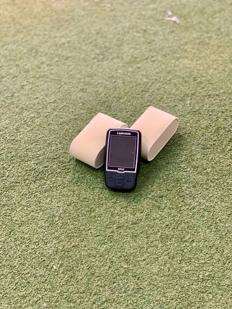 CANMORE HG200 HANDHELD GOLF GPS, Sports Equipment, Other Sports
