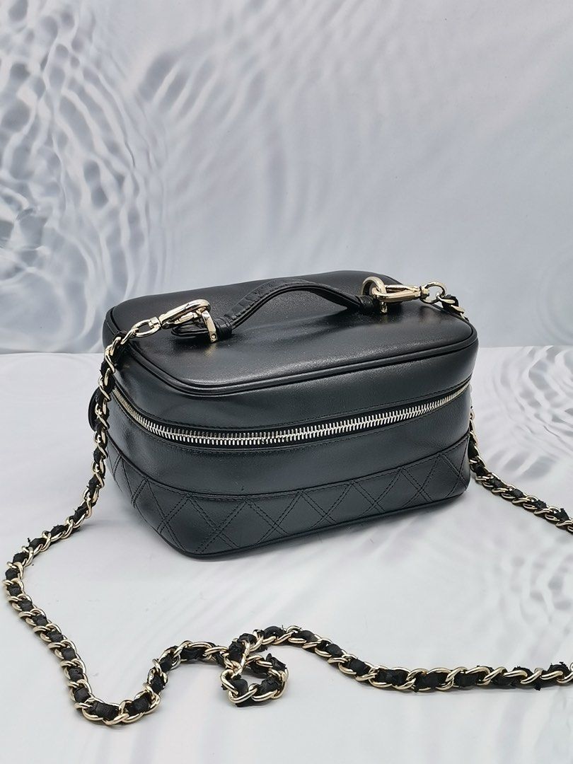 Chanel Vintage Super Model Jumbo 18″ gesteppte CC Turnlock Tasche im  Angebot bei 1stDibs