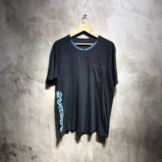 Chrome Hearts spell out side print pocket tee