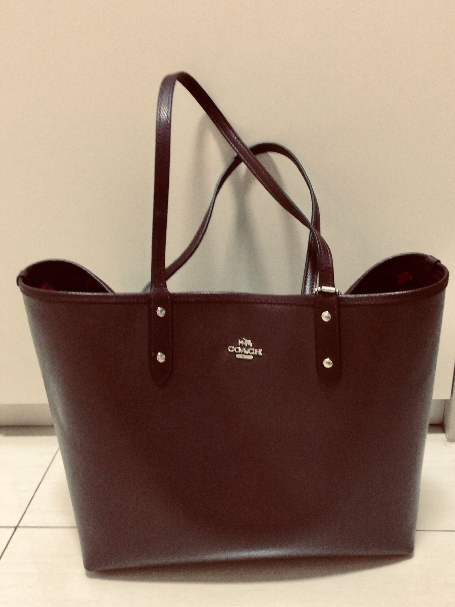 Coach Reversible Tote bag Burgundy Bird print Luxury Bags