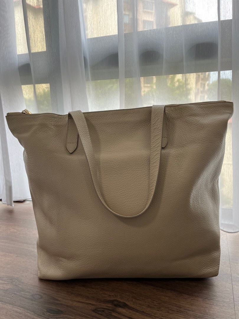 CUYANA Leather Zipper Tote Insert
