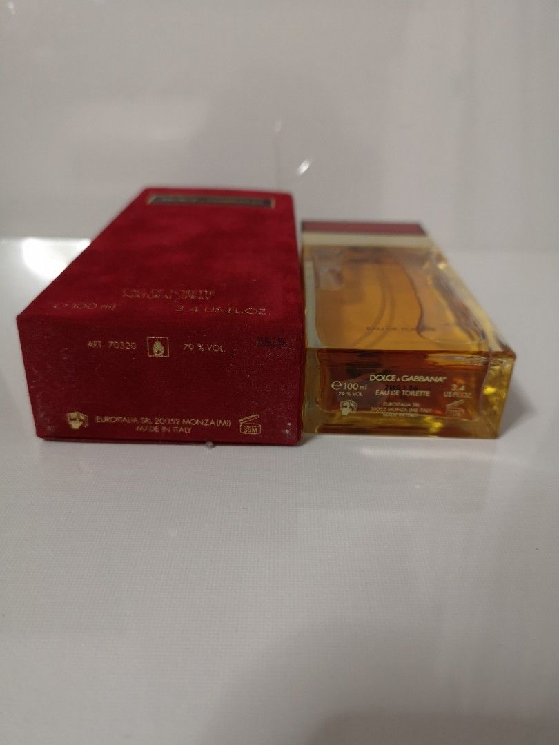 Dolce and Gabbana pour femme Red Cap Beauty Personal Care