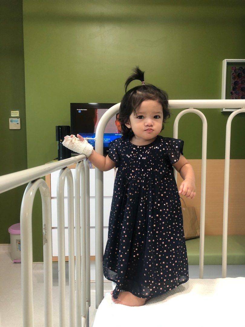 Baby girl dresses primark on sale
