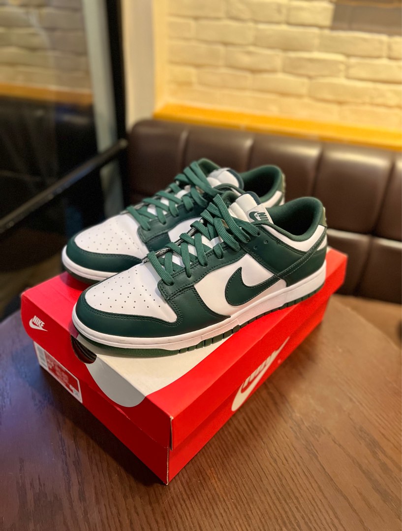 sb dunk spartan green low