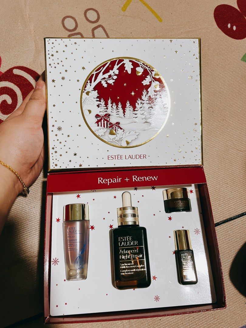 ESTEE LAUDER Christmas Gift Set, Beauty & Personal Care, Face, Face