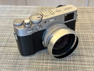 Fujifilm X100V