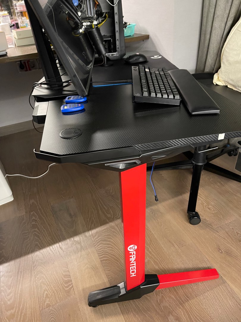 Gaming Desk Fantech / meja gaming / meja komputer fantech , Video Game