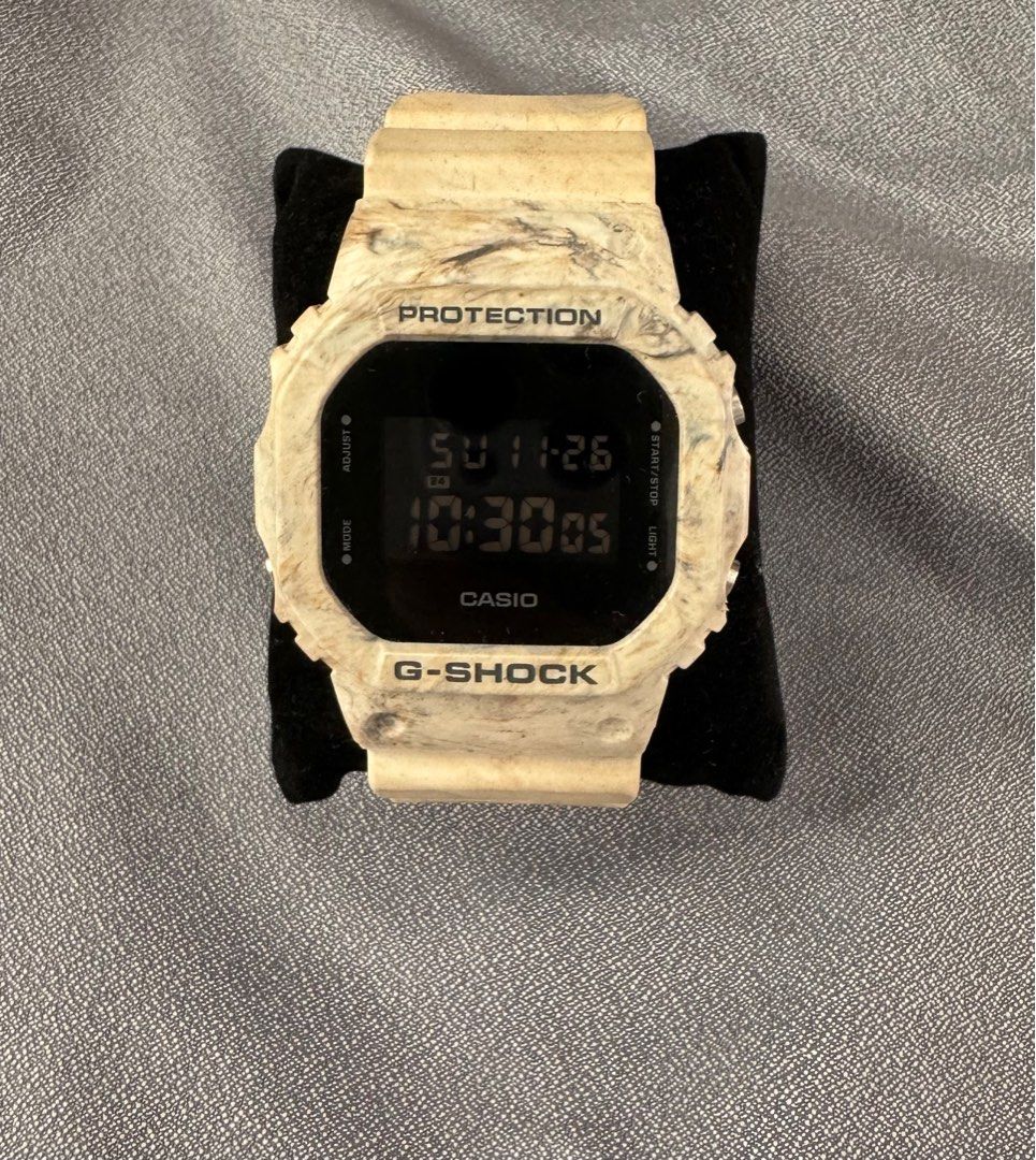 抵買G-SHOCK DW-5600WM-5, 名牌, 手錶- Carousell