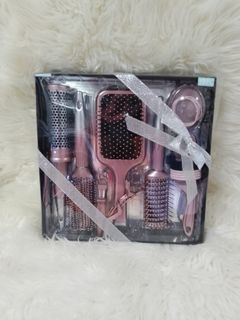 Hair brush set