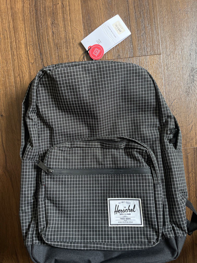 Herschel pop quiz black grid 2025