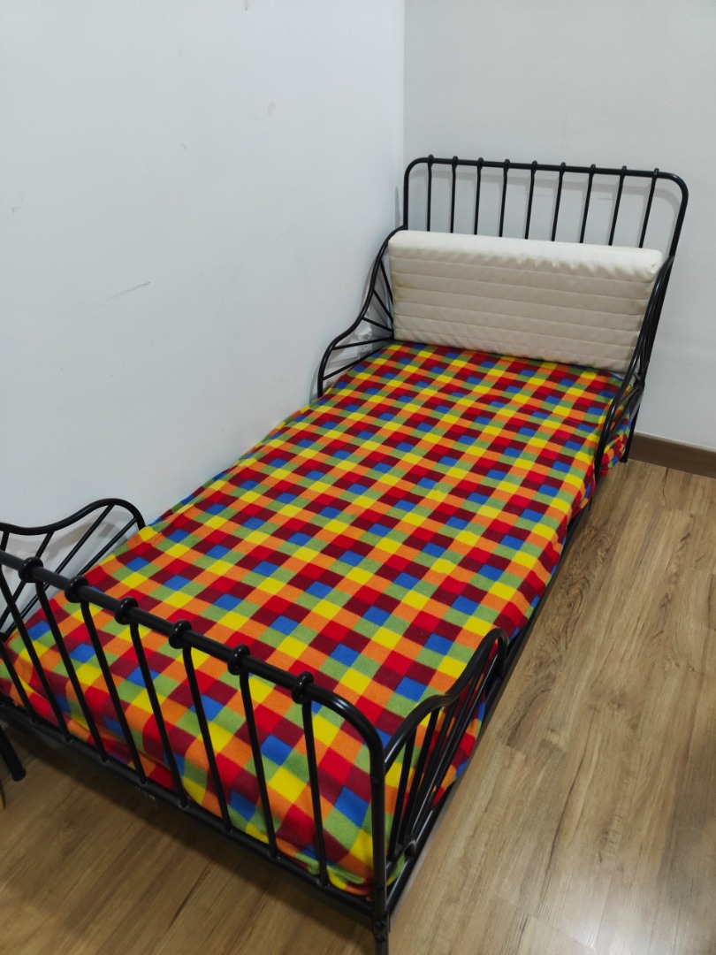 IKEA MINNEN Ext bed frame with slatted bed base,, Furniture & Home