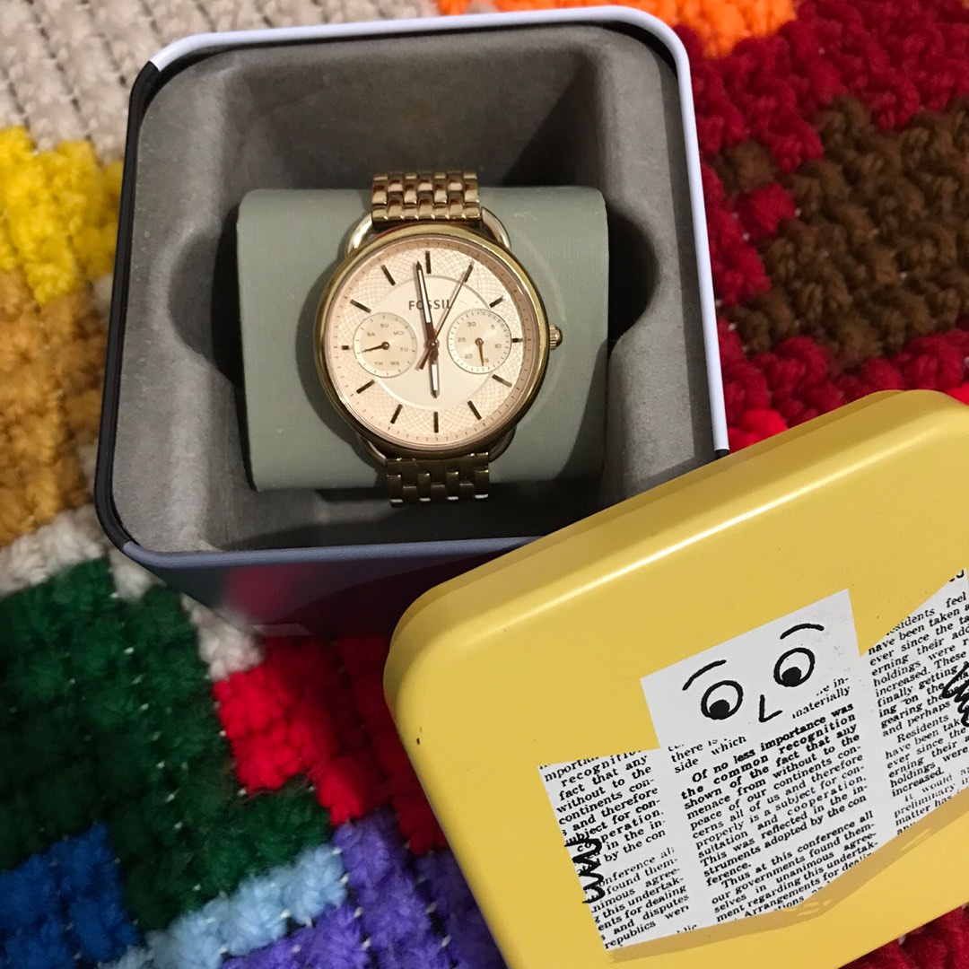 Jam Tangan Fossil ORIGINAL, Fesyen Wanita, Jam Tangan di Carousell