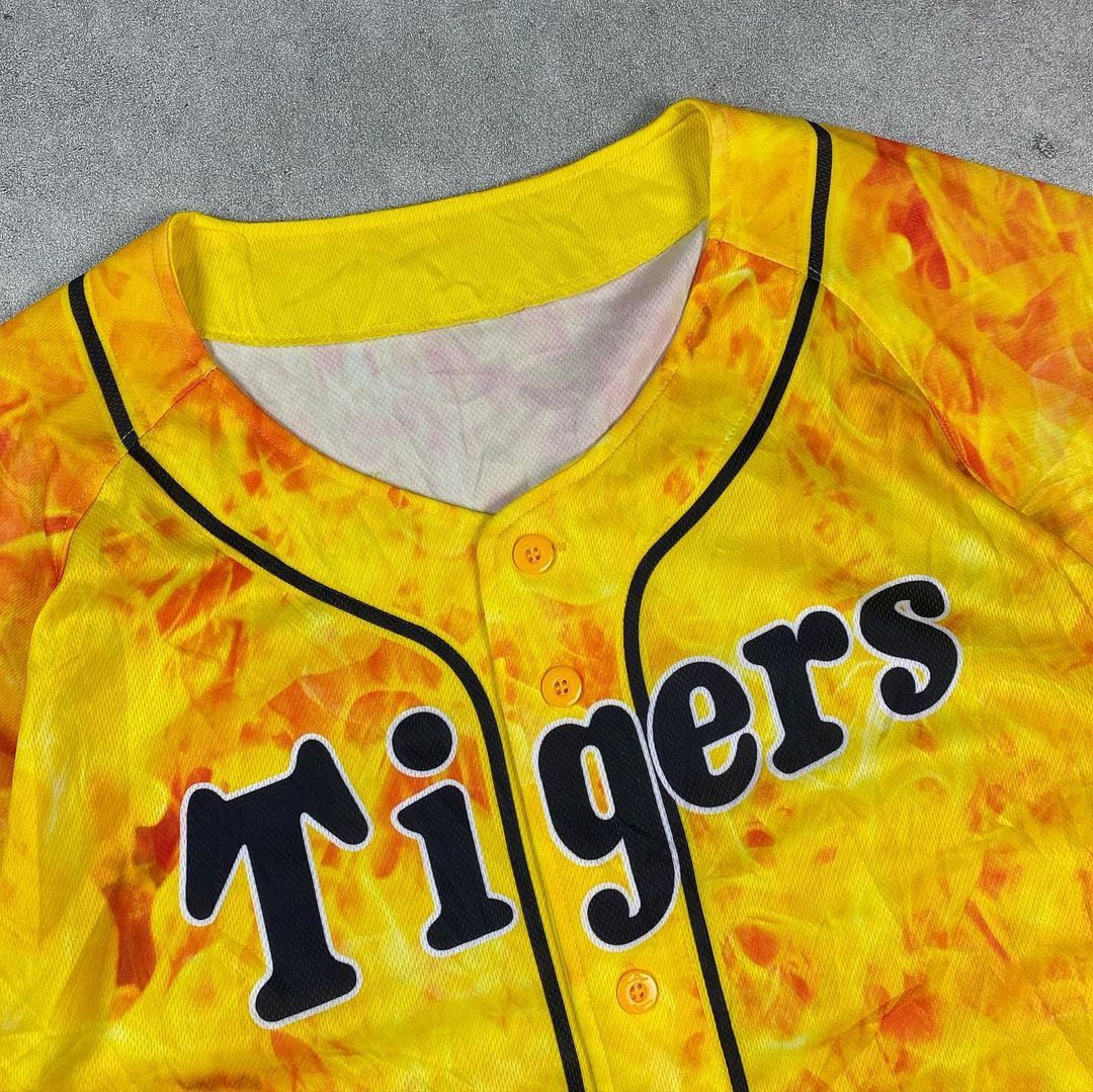 JERSEY BASEBALL JAPAN TIGERS OFFICIAL, Fesyen Pria, Pakaian , Lainnya