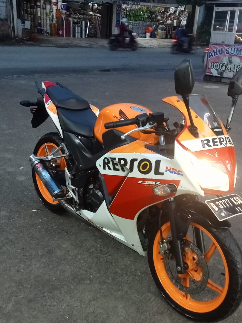Jual Motor Honda CBR Repsol 150 2014 K45 termurah mulus LOW KM
