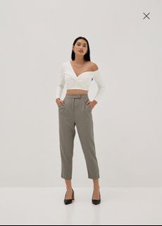 (Category: ) located in . Submitted by runwayapparel (Listing ID 1268858947, Image 1). Description: .