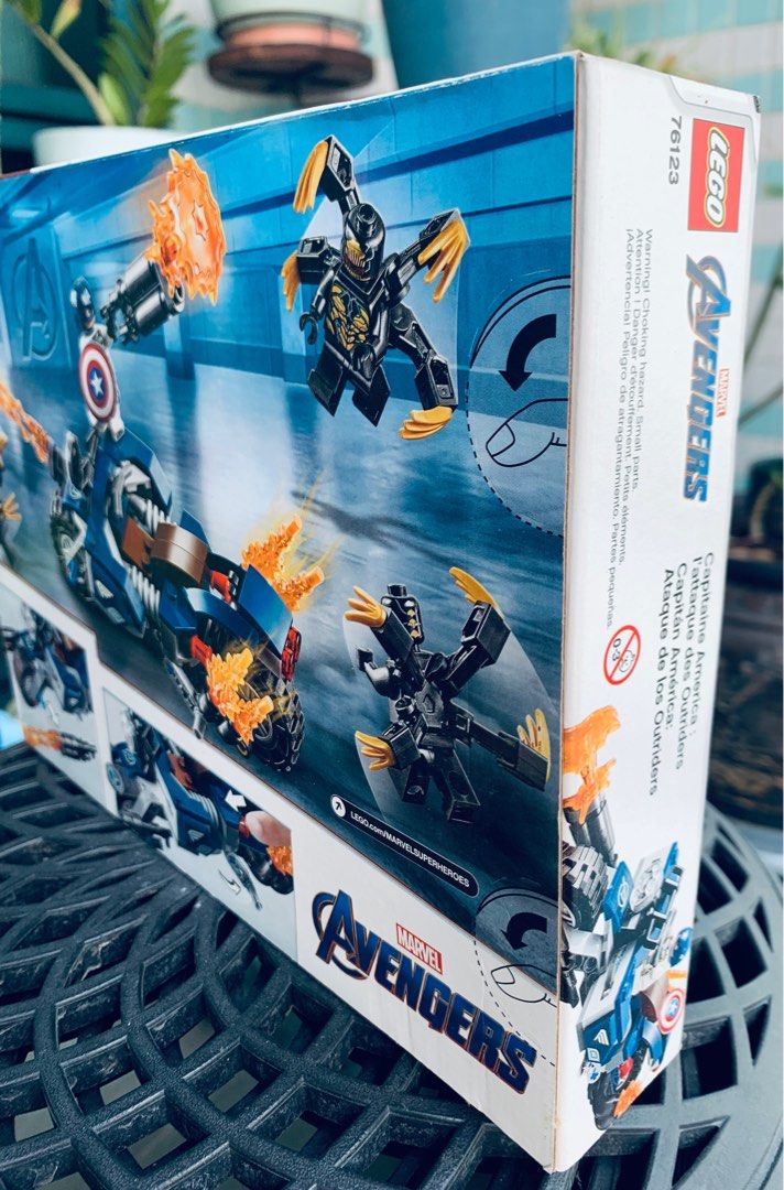 Lego capitan america deals ataque de los outriders