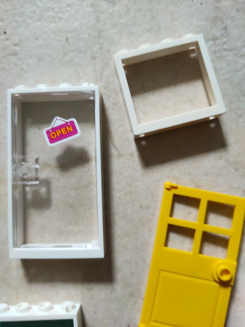 Lego doors and windows. $1.50, Hobbies & Toys, Toys & Games on Carousell