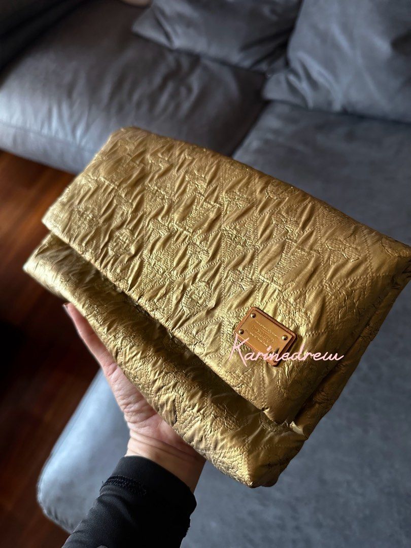 Lv gold clutch new arrivals