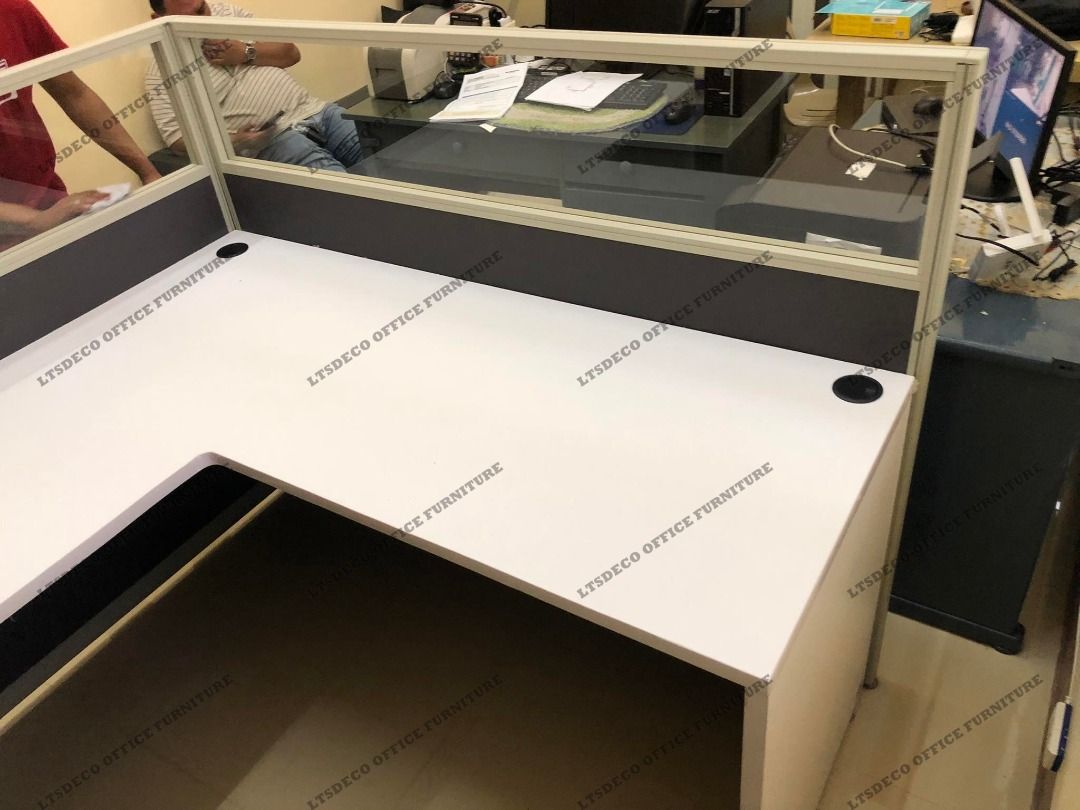 L-SHAPE TABLE MODULAR PARTITION WITH FABRIC AND GLASS OFFICE PARTITION ...