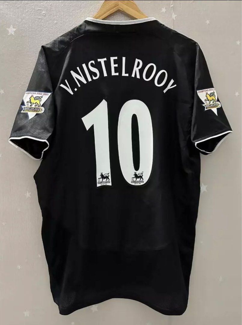 Manchester United 03/04 away jersey, Men's Fashion, Activewear on