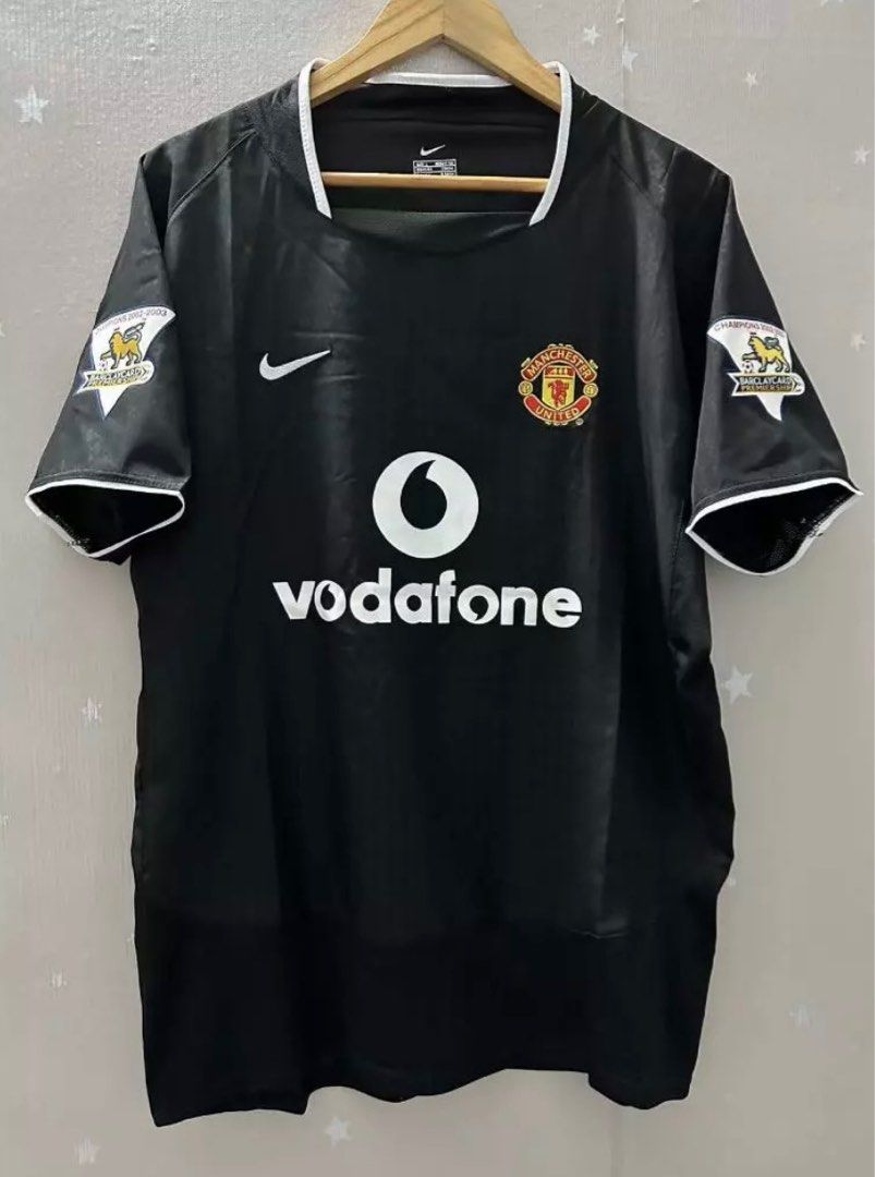 Manchester United 03/04 away jersey, Men's Fashion, Activewear on