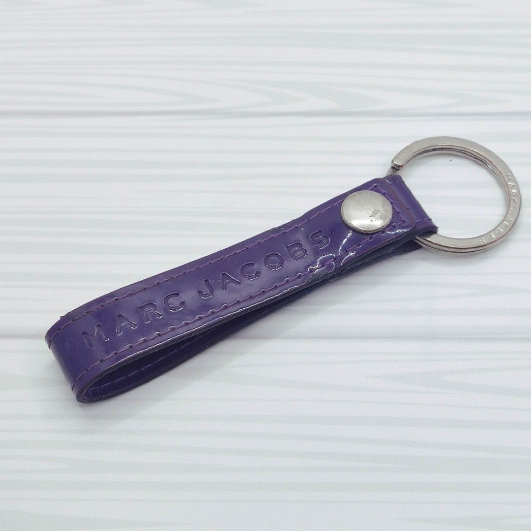 Marc Jacobs keyring purple patent leather loop
