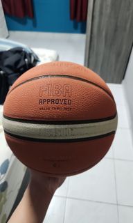 Molten BG4500 basketball