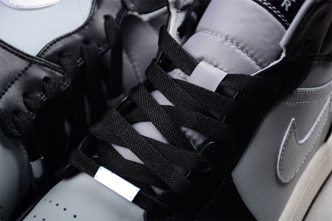 Chrome jordan 1 store