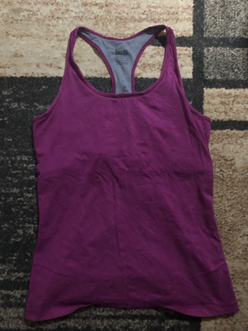 Nike dri fit razor back, Women's Fashion, Activewear on Carousell