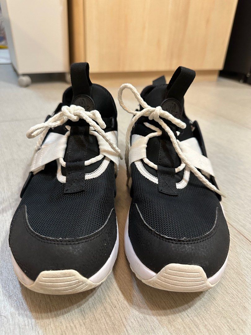 womens white hurache